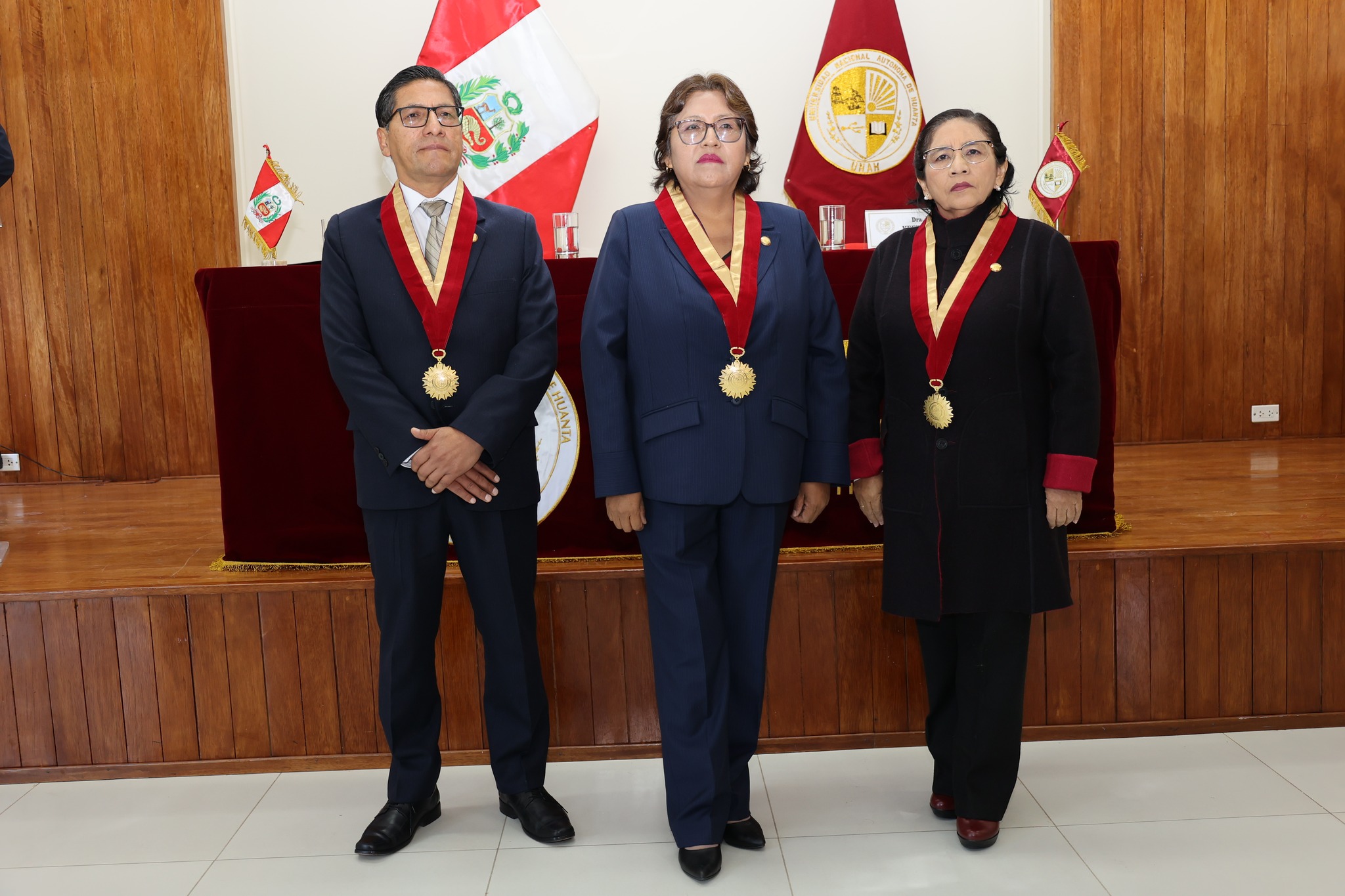 Autoridades de la Universidad Nacional Autónoma de Huanta